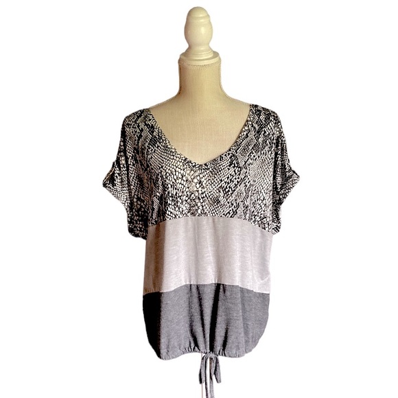 Absolutely Famous Gray Snake Print Color Block Crisscross Strap Drawstring Top - Picture 2 of 12